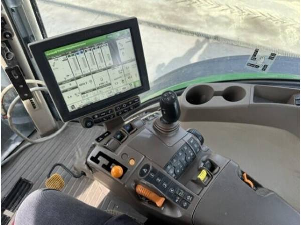 Трактор John Deere 8245R (2017)