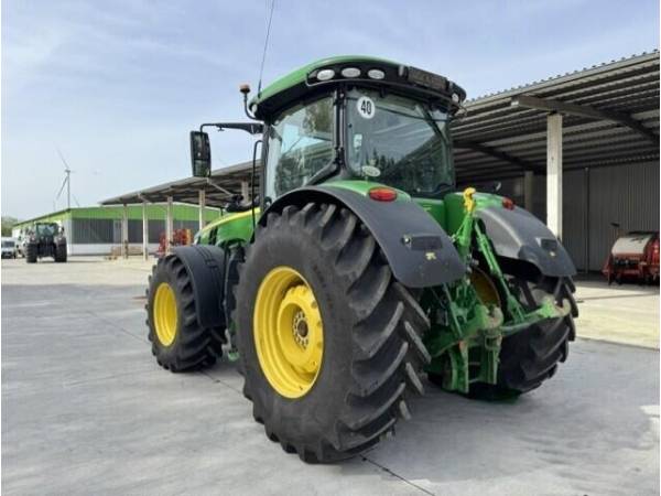 Трактор John Deere 8245R (2017)