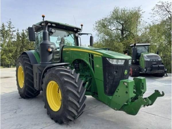 Трактор John Deere 8245R (2017)