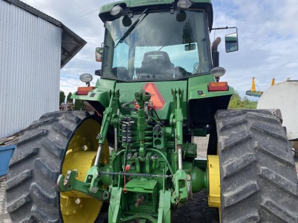 Трактор John Deere 8520T (2002)