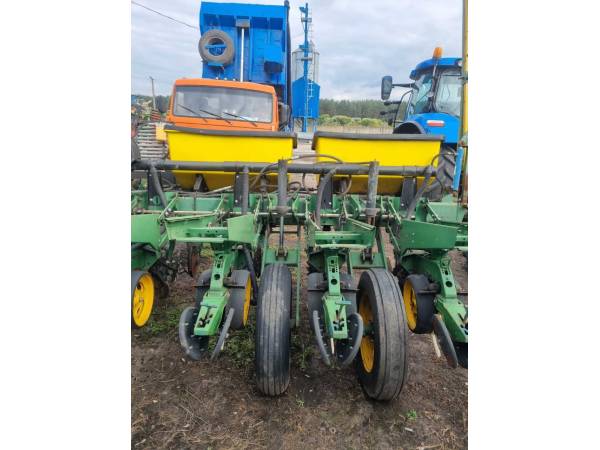 Сівалка John Deere 7000