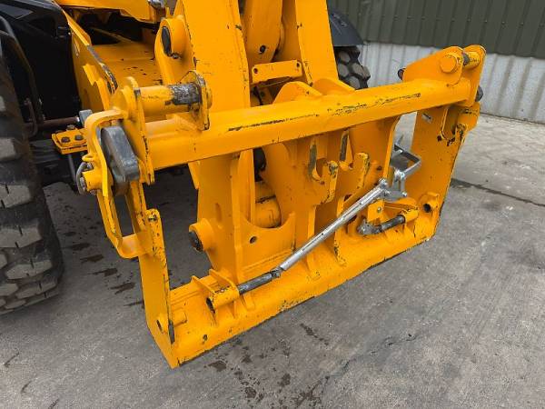 Погрузчик JCB 560-80 WM (2020)