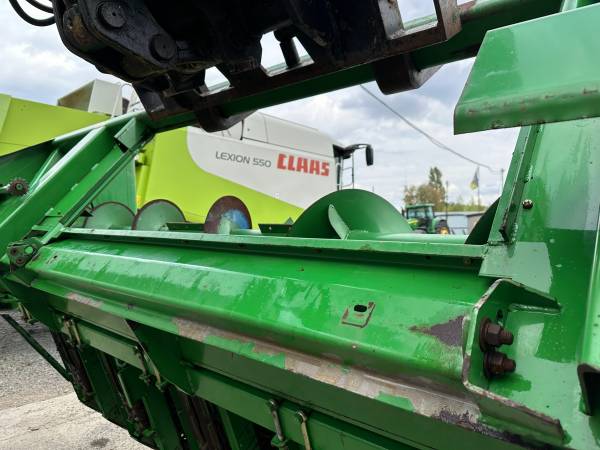 Жатка кукурузная John Deere 670 6-ти рядная