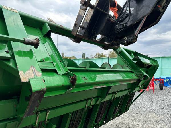 Жатка кукурузная John Deere 670 6-ти рядная