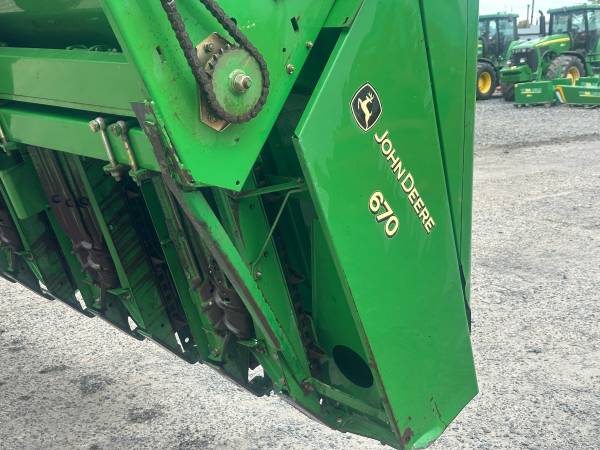 Жатка кукурузная John Deere 670 6-ти рядная