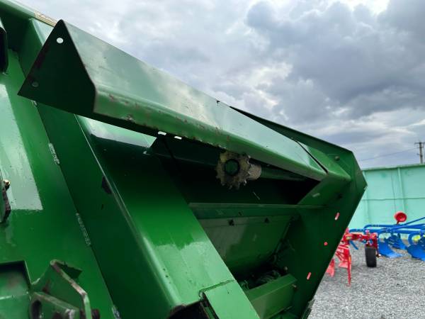 Жатка кукурузная John Deere 670 6-ти рядная