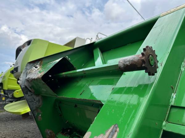Жатка кукурузная John Deere 670 6-ти рядная