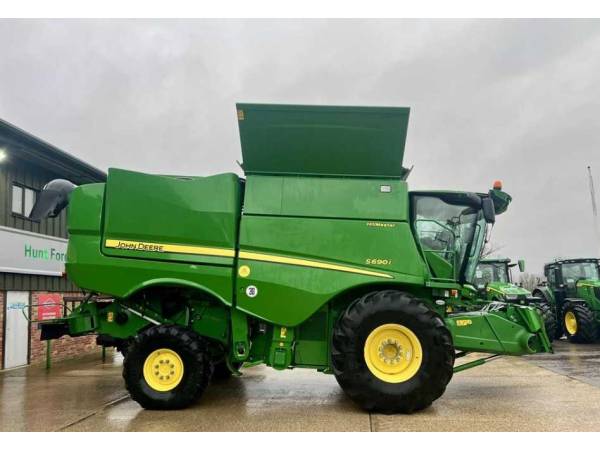 Комбайн John Deere S690 (2014)