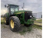 Трактор John Deere 8300