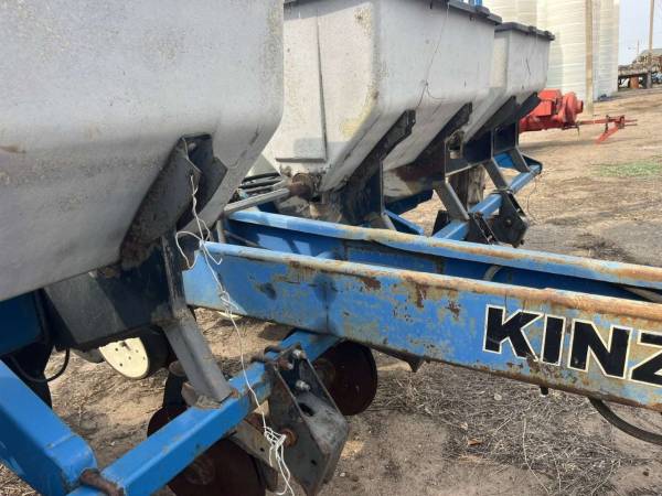 Сівалка точного висіву Kinze 3000 (2010)