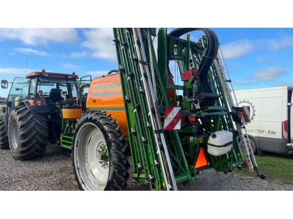 Причіпний обприскувач Amazone UG 3000 Nova (2003)
