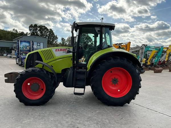 Трактор Claas Axion 820 (2011)