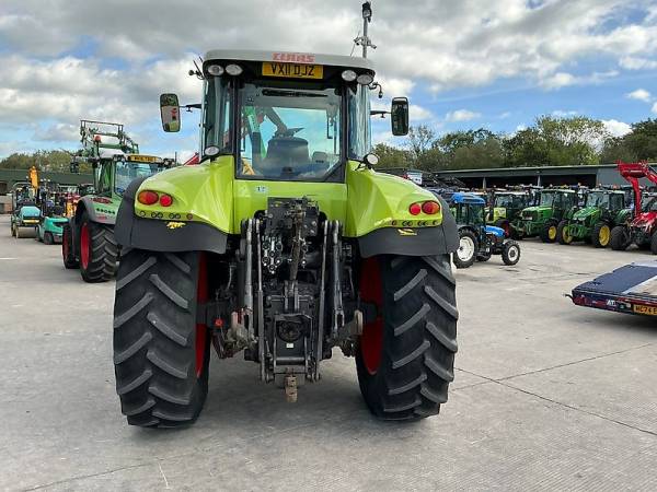 Трактор Claas Axion 820 (2011)