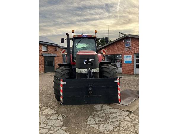 Трактор Case IH Magnum 310 (2010)