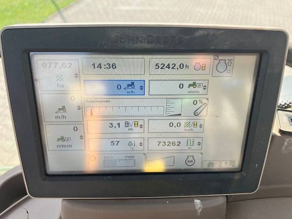 Трактор John Deere 6150R (2015)