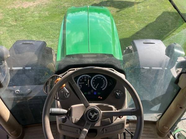 Трактор John Deere 6150R (2015)