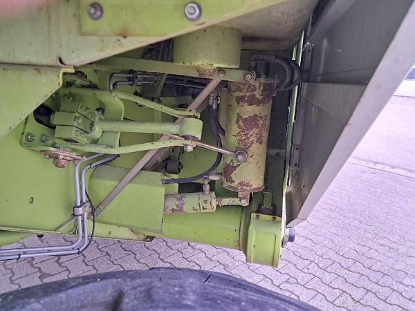 Комбайн Claas Dominator 218 Mega (1995)