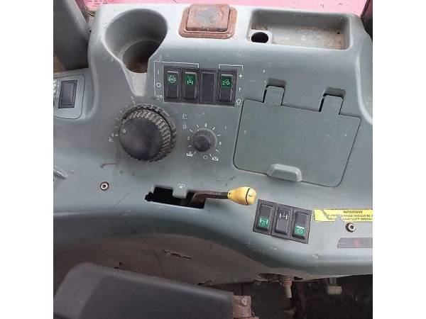 Трактор Case IH MX135 (2000)