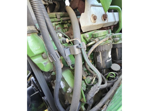 Трактор John Deere 6320 (2004)
