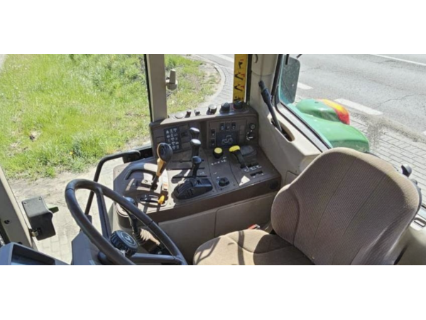 Трактор John Deere 6320 (2004)