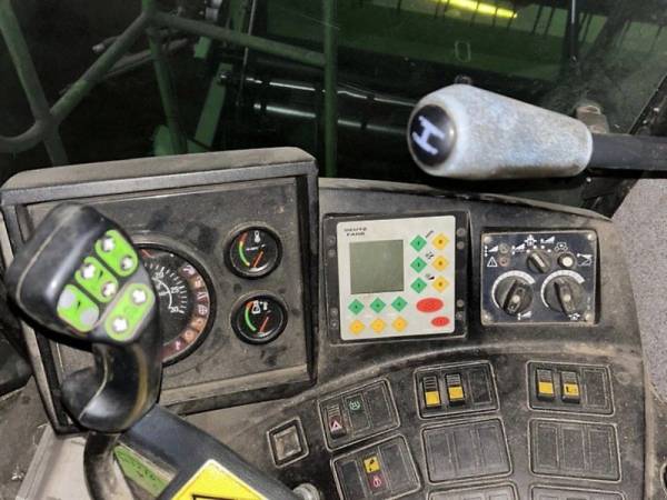 Комбайн Deutz-Fahr 5670 HTS (2006)