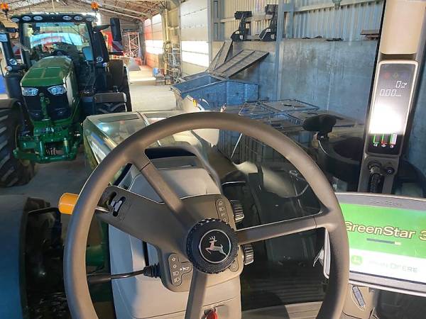 Трактор John Deere 8370R (2013)