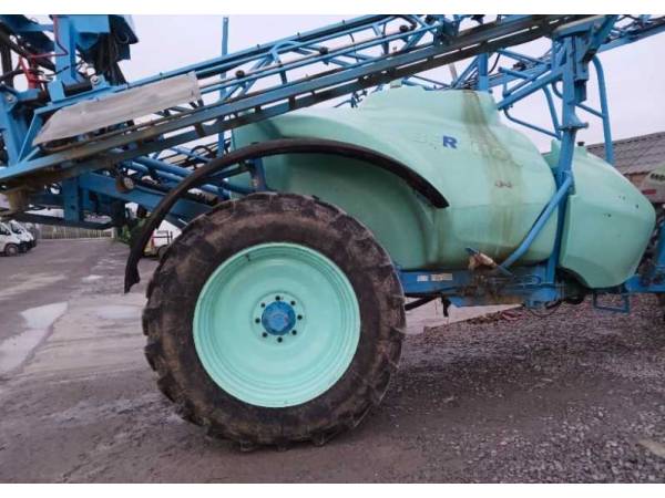 Причіпний обприскувач Berthoud Tracker 32-34 (2018)