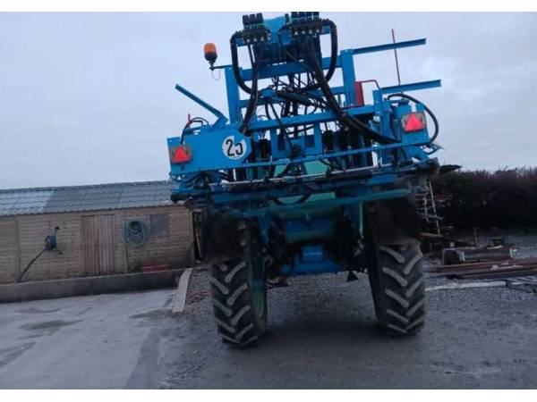 Причіпний обприскувач Berthoud Tracker 32-34 (2018)
