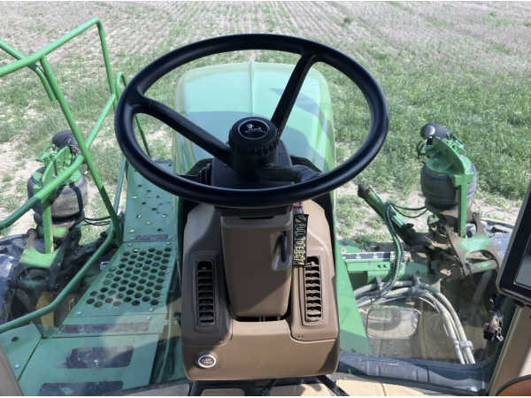 Самохідний обприскувач John Deere 4830 (2012)