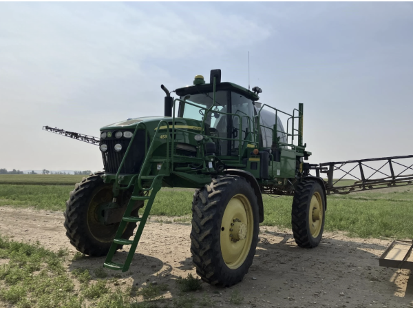 Самохідний обприскувач John Deere 4830 (2012)