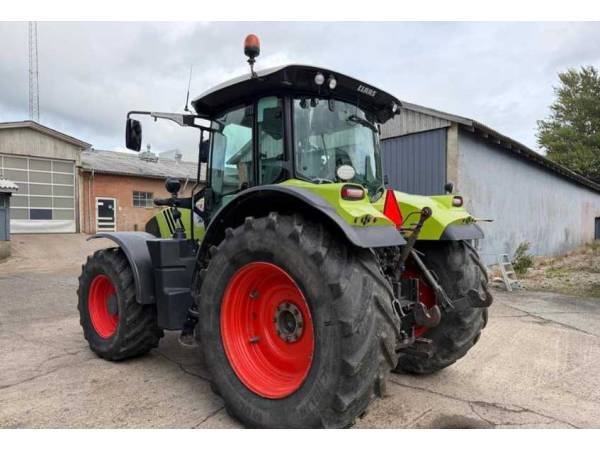 Трактор Claas ARION 650 (2015)
