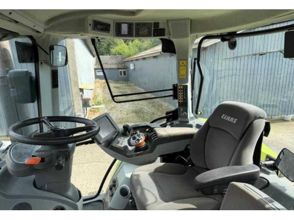 Трактор Claas ARION 650 (2015)