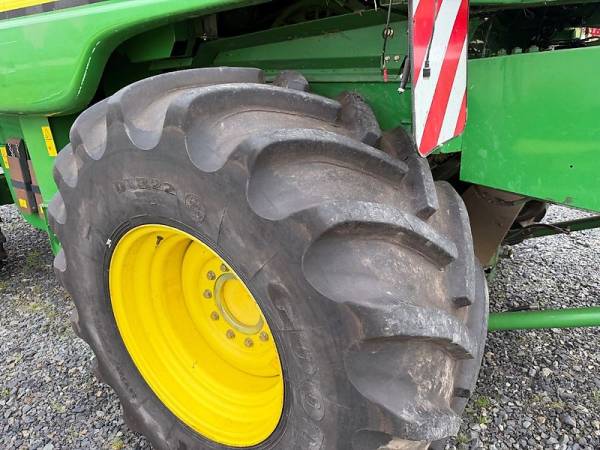 Комбайн John Deere T550i (2008)