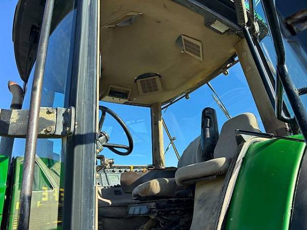 Трактор John Deere 8110 