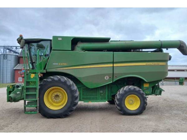 Комбайн John Deere S670i (2015)