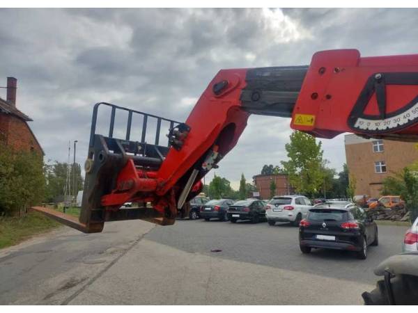 Телескопічний навантажувач Manitou MT732 (2016)