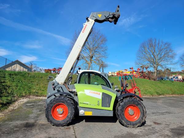 Навантажувач Claas Scorpion 7035 Varipower (2015)