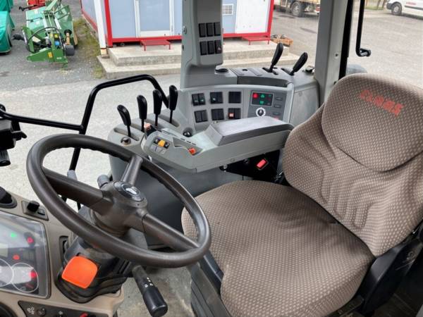 Трактор Claas Axion 810 (2010)