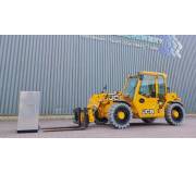 Навантажувач JCB 525-60