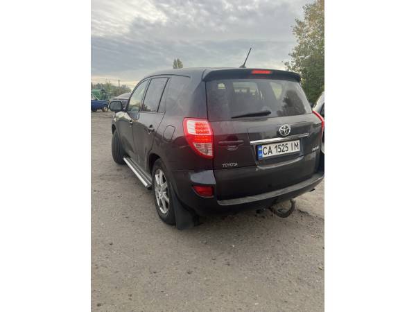 Автомобіль  Toyota RAV4 (2012)