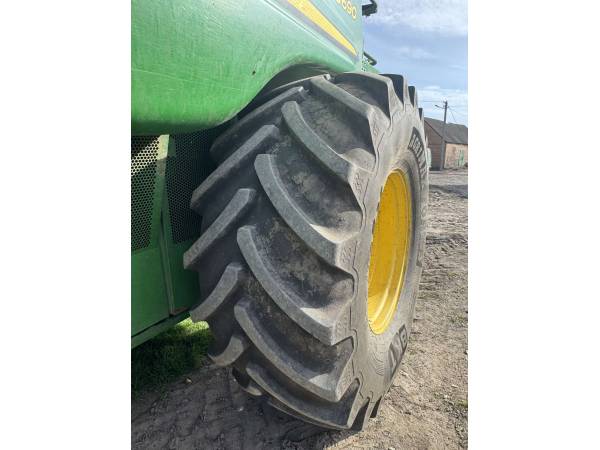 Комбайн John Deere S690 (2009)