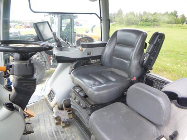 Трактор New Holland T8.390 (2012)