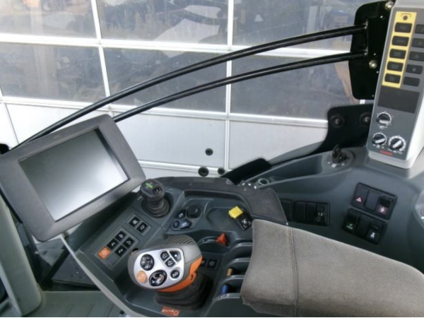 Трактор Claas Axion 800 (2017)