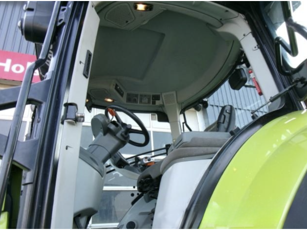 Трактор Claas Axion 800 (2017)