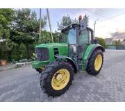 Трактор John Deere 6330