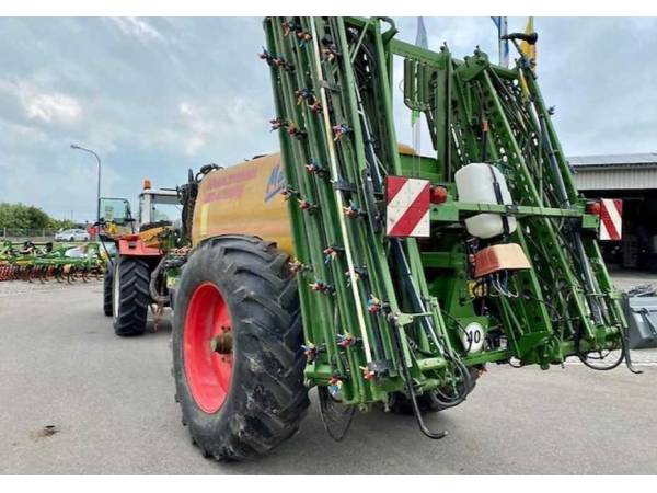 Причіпний обприскувач Amazone UG 4500 Magna (1998)