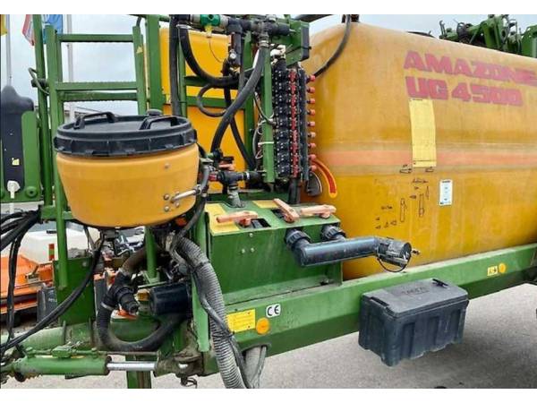 Причіпний обприскувач Amazone UG 4500 Magna (1998)