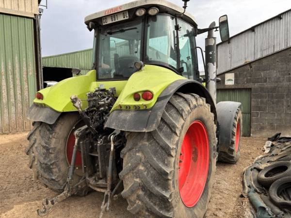 Трактор Claas Axion 820 (2012)