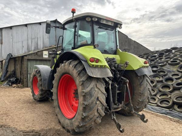 Трактор Claas Axion 820 (2012)