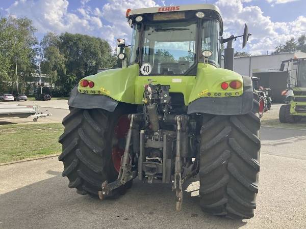 Трактор Claas Axion 820 (2012)